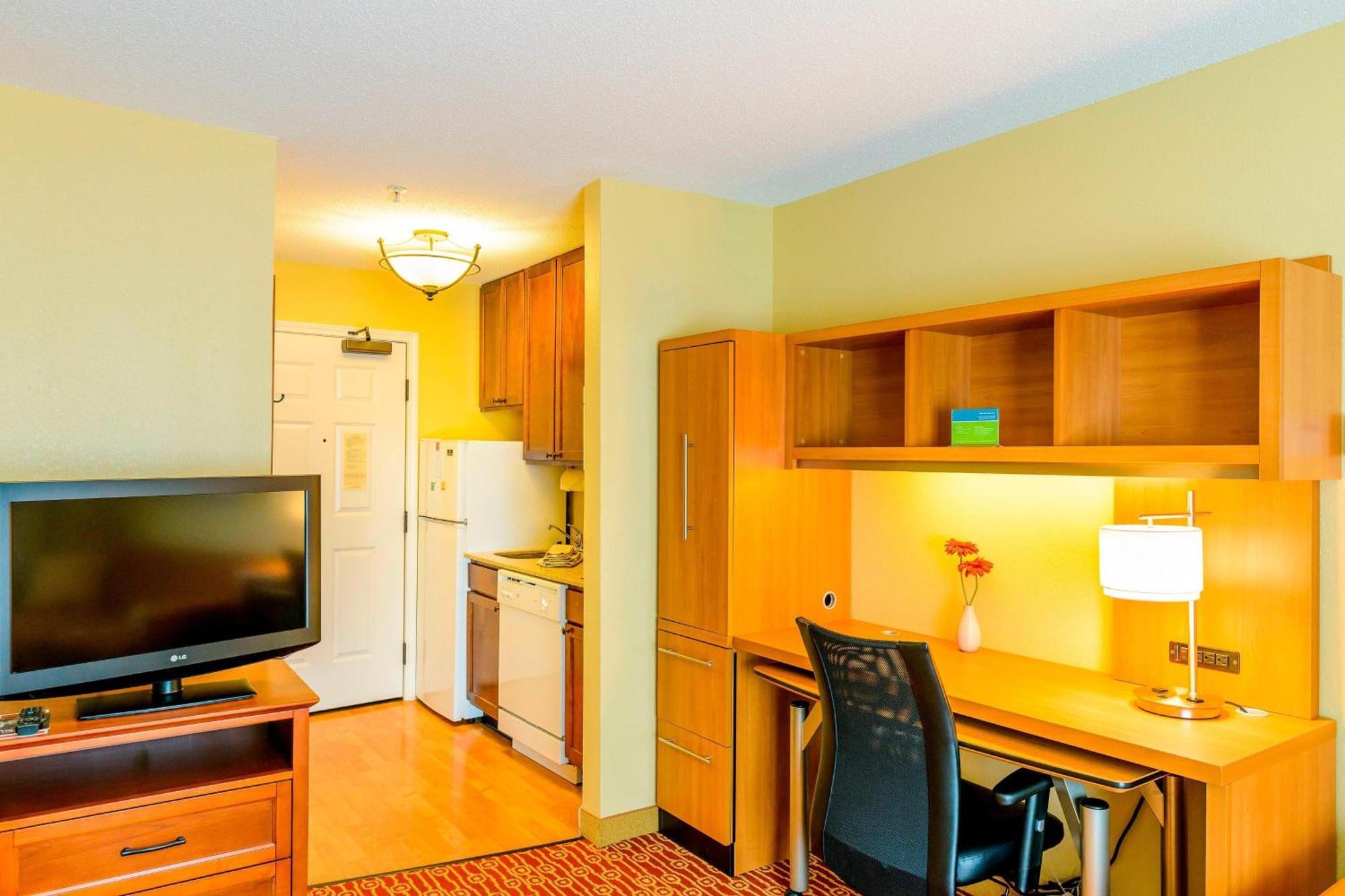 Towneplace Suites Bowie Town Center Экстерьер фото